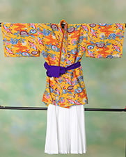 女性琉球衣装